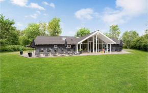 Awesome Home In Væggerløse With Sauna